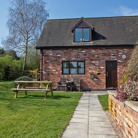 Charlie'S Cottage With Alpacas And 7Mins Drive To Alton Towers 덴스톤 외부 사진